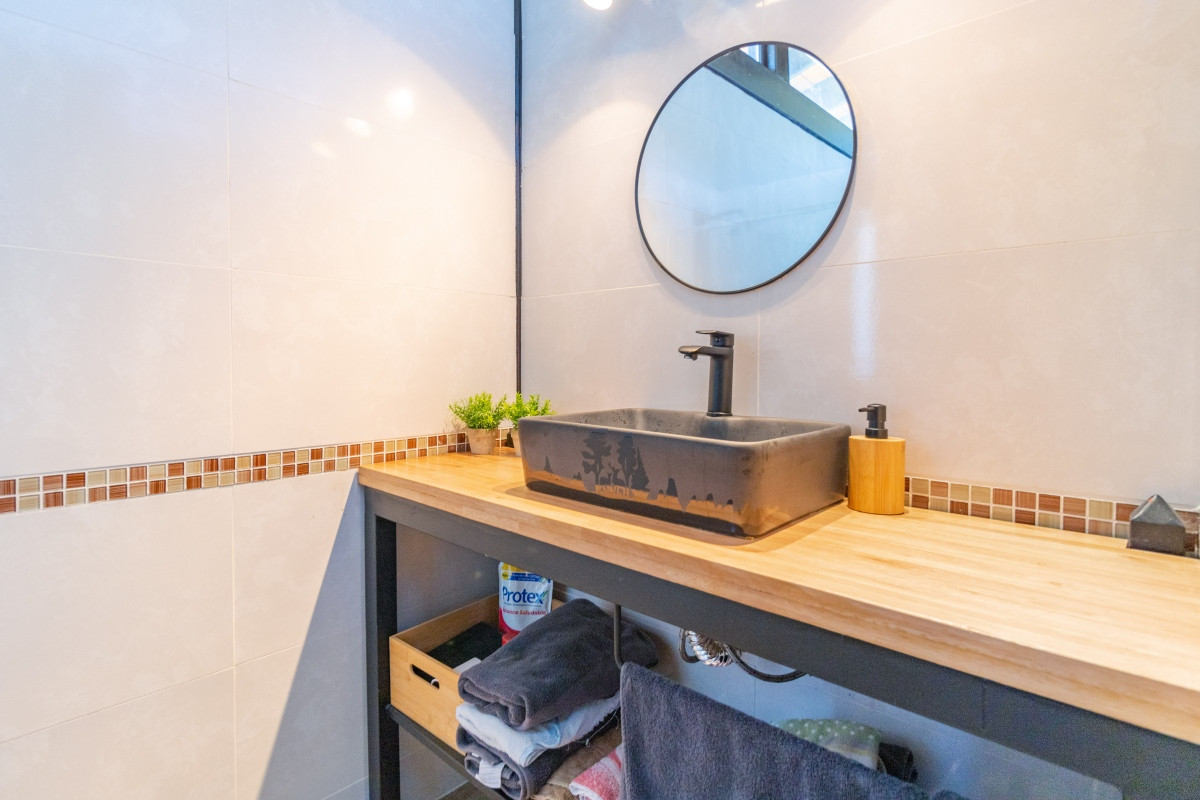 Casa ID.21097466 - Moderna casa en barrio privado El Quijote en venta