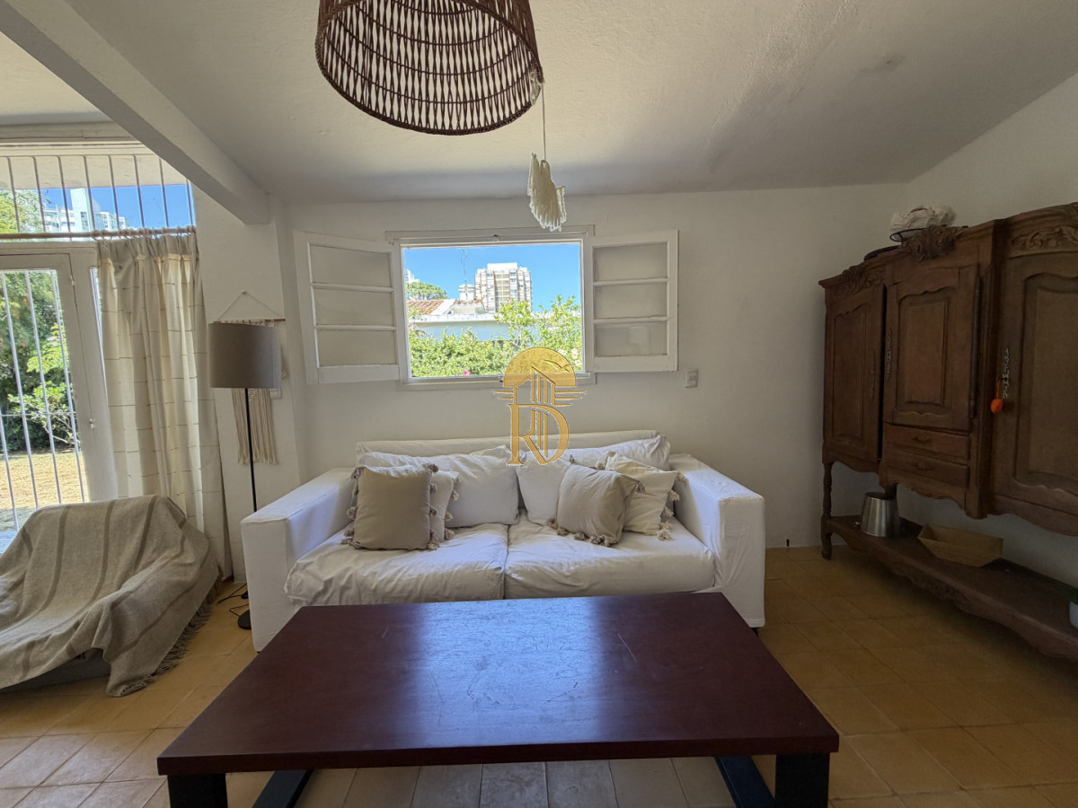 Casa de 3 dormitorios a pasos de playa mansa en alquiler temporal -id-510-4