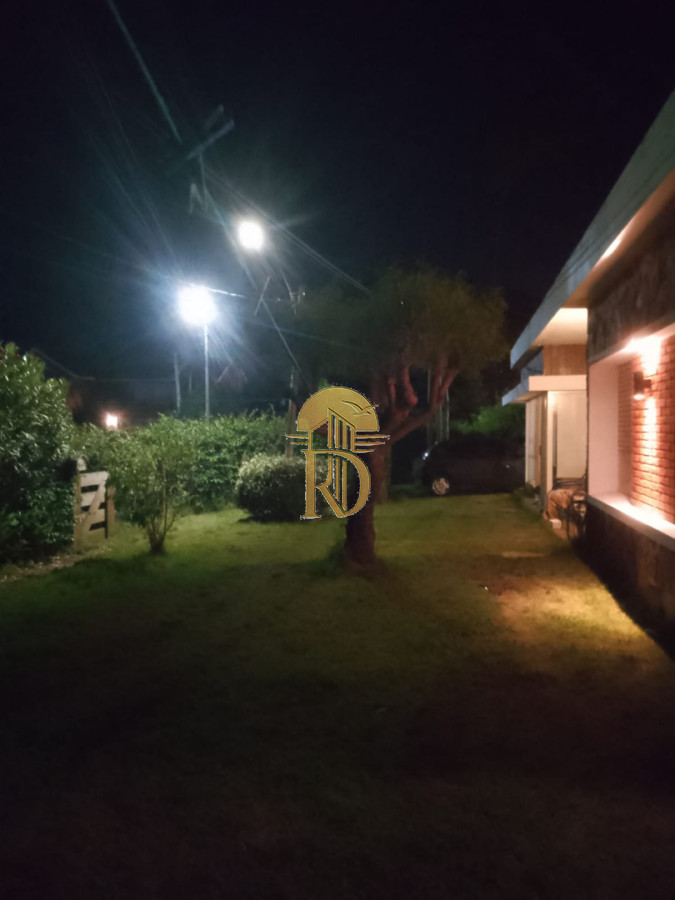 Casa en venta en playa mansa -id-1015-5