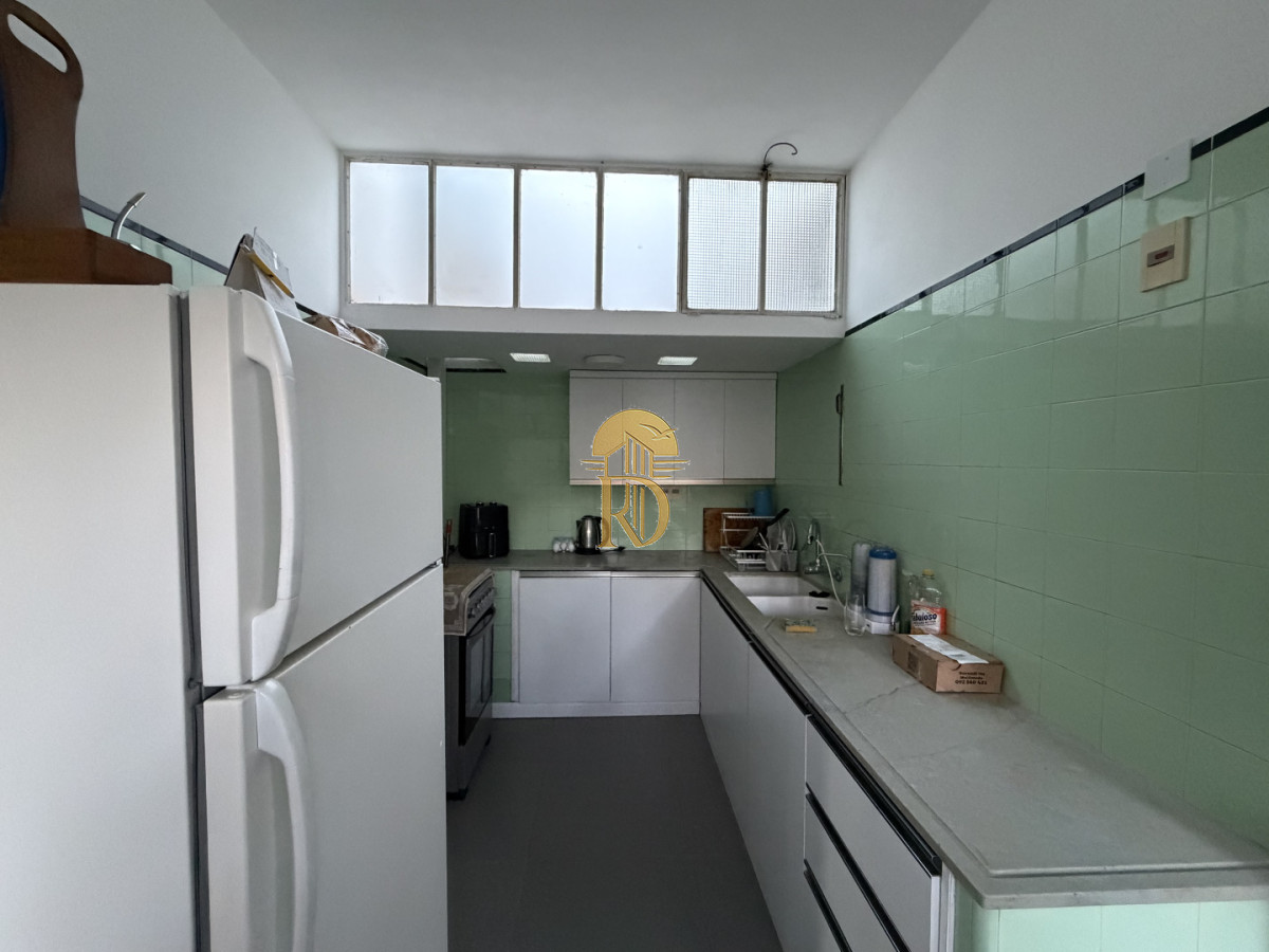 Casa en venta en playa mansa -id-1015-4