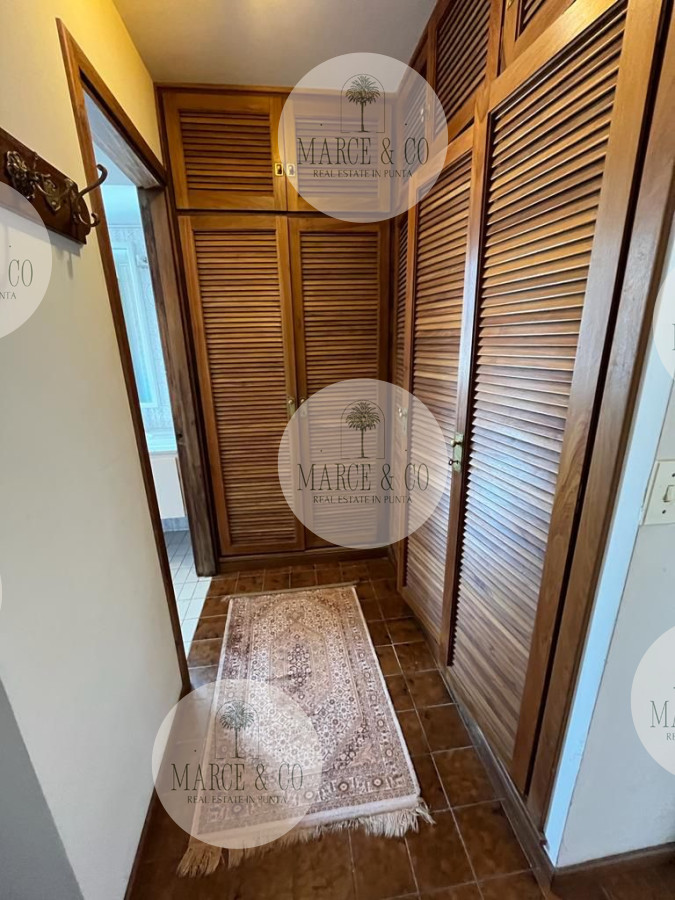 Apartamento ID.1048 - Apartamento de 4 dormitorios en alquiler anual