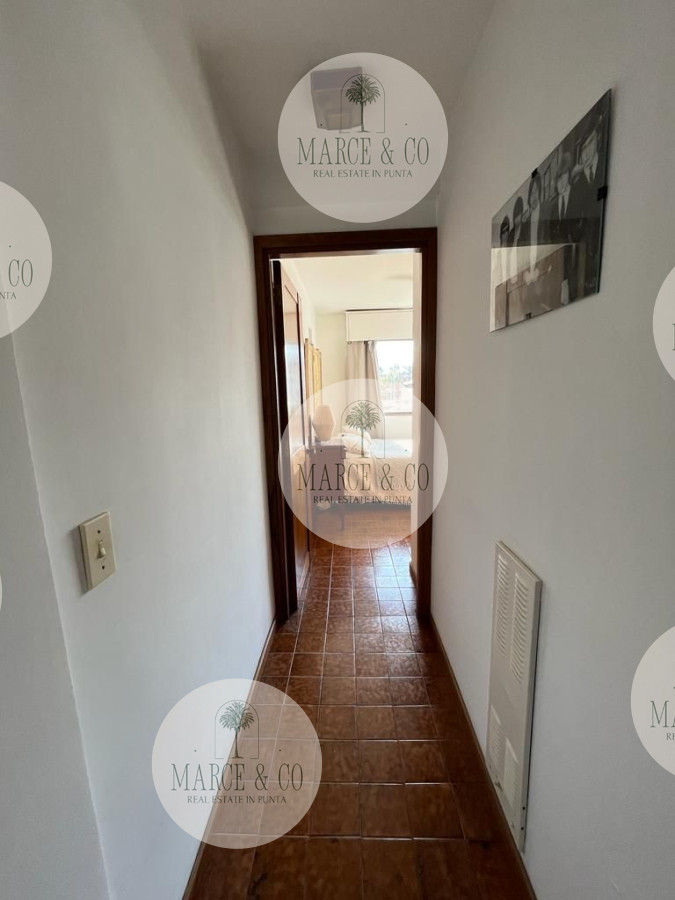 Apartamento ID.1048 - Apartamento de 4 dormitorios en alquiler anual