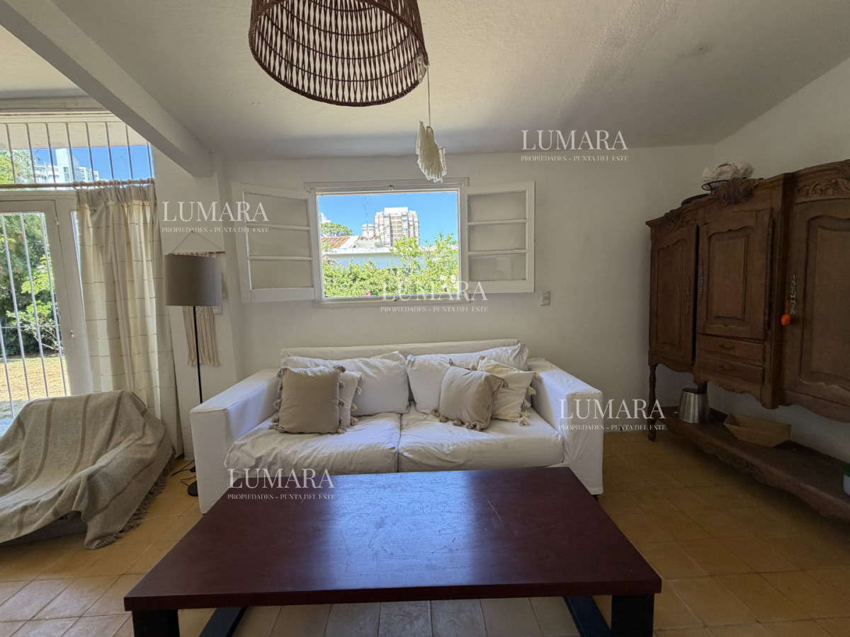 Casa ID.4001 - Casa de 3 dormitorios a pasos de playa mansa en alquiler temporal