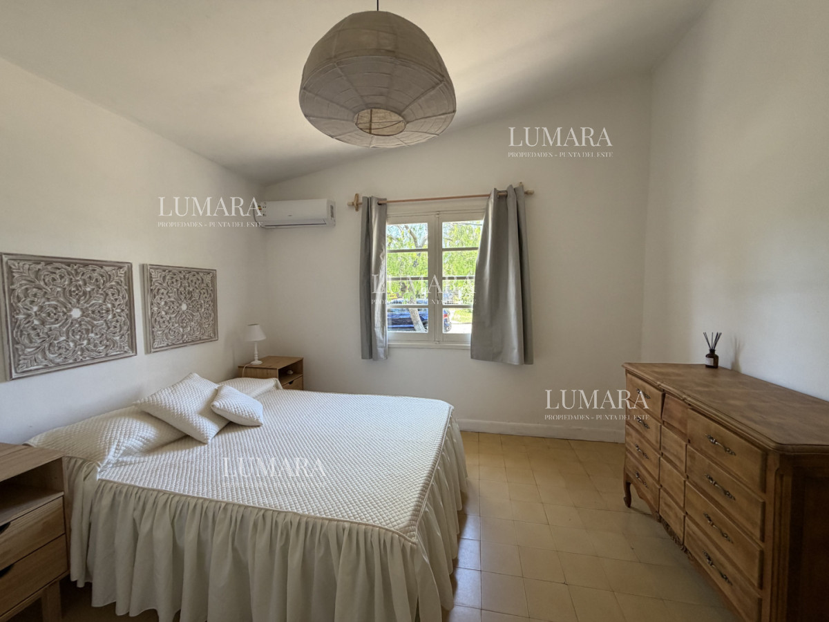 Casa ID.4001 - Casa de 3 dormitorios a pasos de playa mansa en alquiler temporal