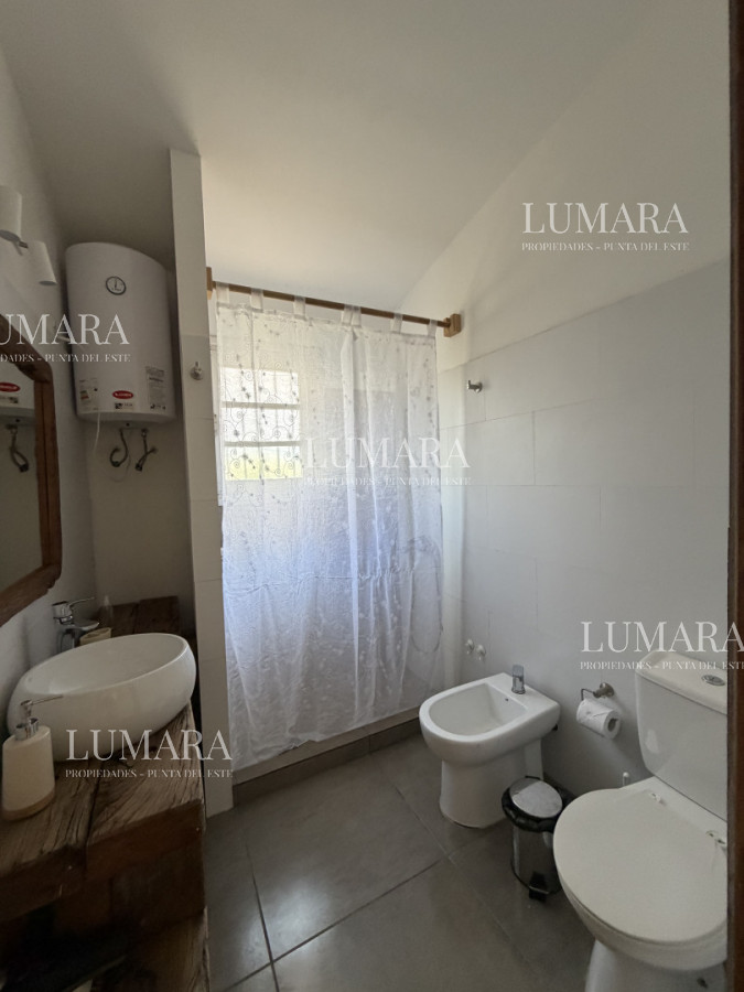 Casa ID.4001 - Casa de 3 dormitorios a pasos de playa mansa en alquiler temporal