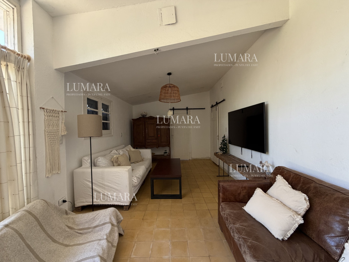 Casa ID.4001 - Casa de 3 dormitorios a pasos de playa mansa en alquiler temporal