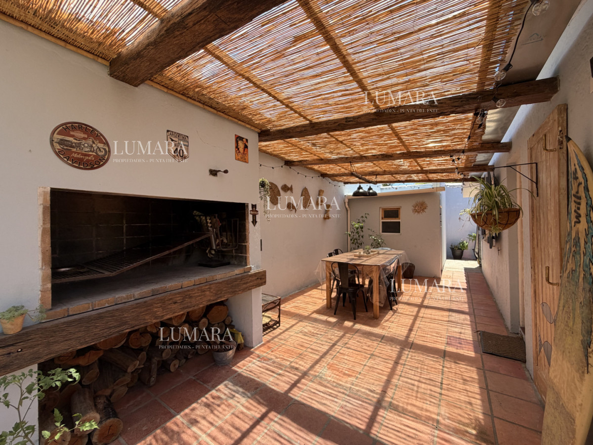 Casa ID.4001 - Casa de 3 dormitorios a pasos de playa mansa en alquiler temporal