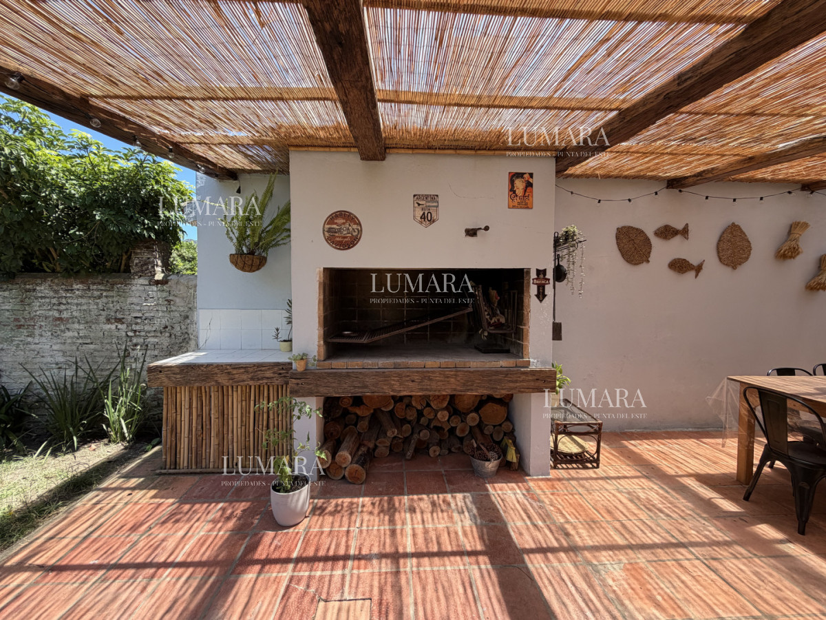Casa ID.4001 - Casa de 3 dormitorios a pasos de playa mansa en alquiler temporal