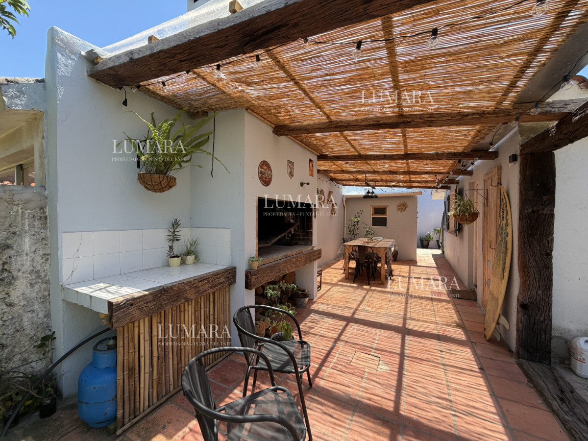 Casa ID.4001 - Casa de 3 dormitorios a pasos de playa mansa en alquiler temporal