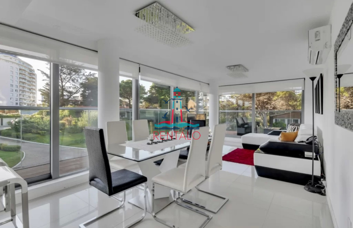 Apartamento ID.483 - Apartamento en alquiler de 2 dormitorios en Punta del este y 2 baños