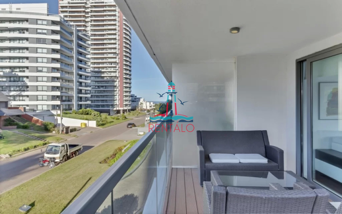 Apartamento ID.483 - Apartamento en alquiler de 2 dormitorios en Punta del este y 2 baños