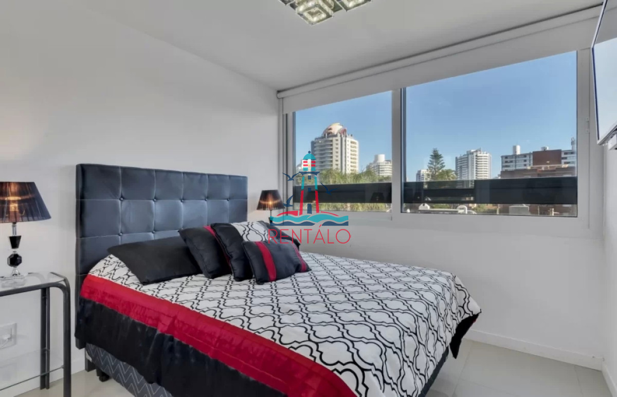 Apartamento ID.483 - Apartamento en alquiler de 2 dormitorios en Punta del este y 2 baños