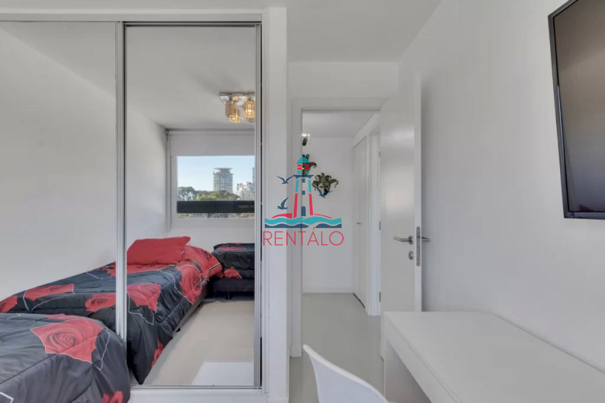 Apartamento ID.483 - Apartamento en alquiler de 2 dormitorios en Punta del este y 2 baños