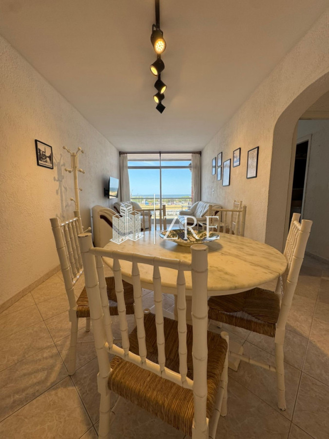 Apartamento ID.1303 - Apartamento de 2 domritorios en venta, 1ra linea de playa brava!