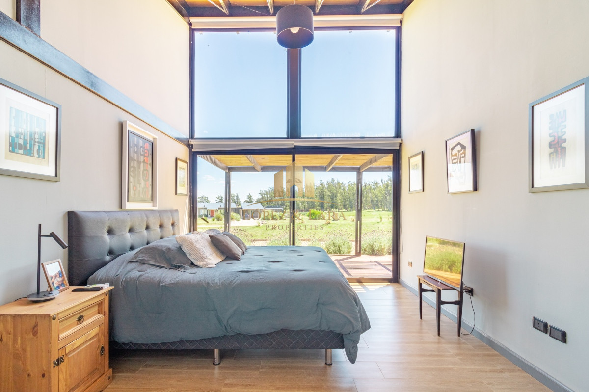 Casa ID.314 - Moderna casa en barrio privado El Quijote en venta