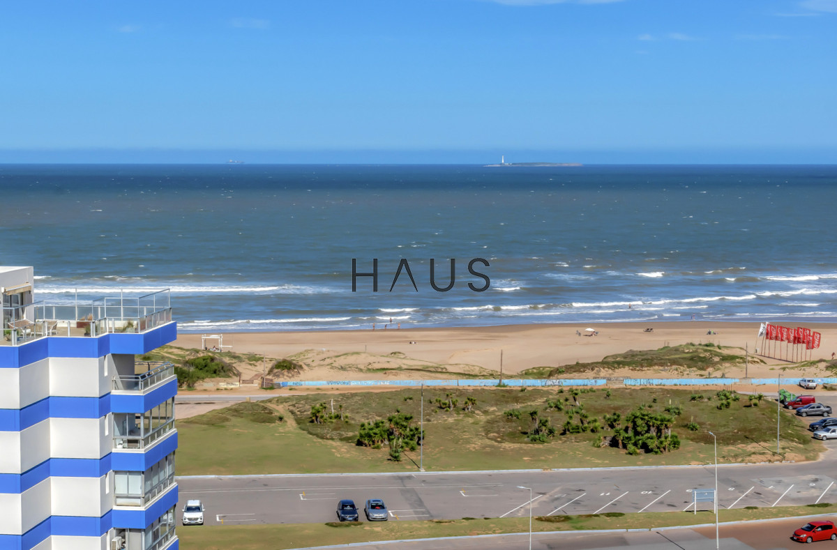 Apartamento ID.339 -  Tu Refugio en Brava: Elegancia y Comodidad a Pasos del Mar