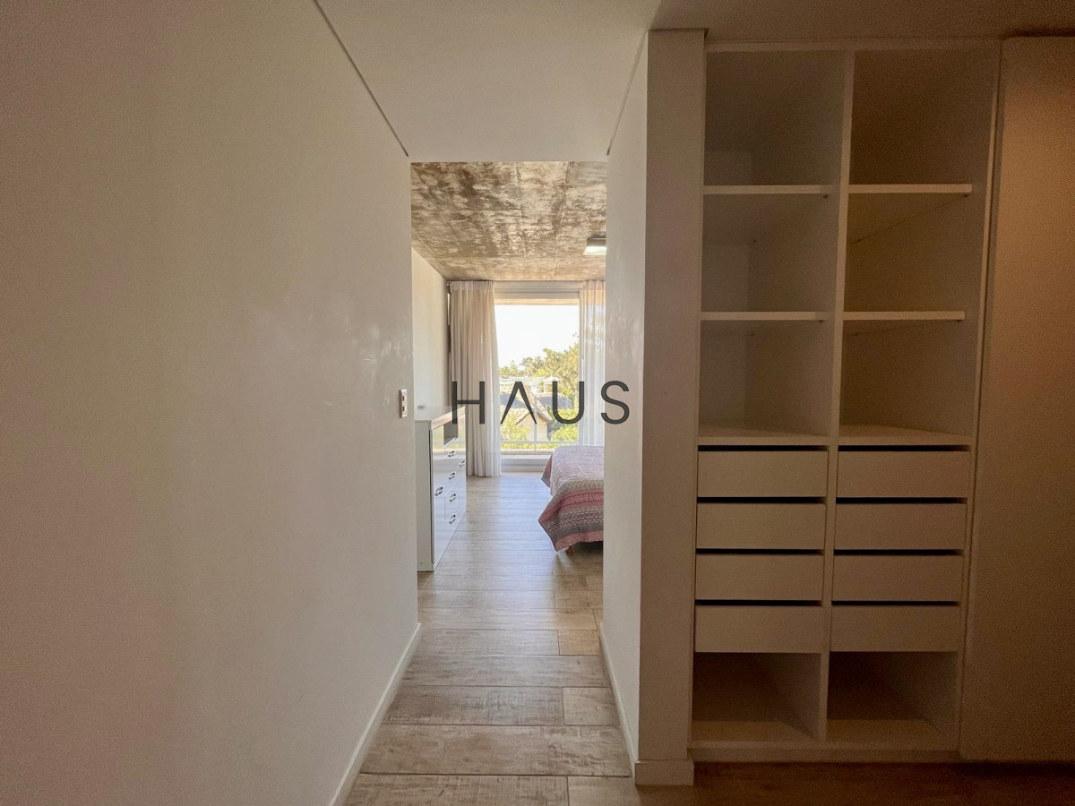 Apartamento ID.318 - Exclusivo departamento en venta frente a playa mansa- Punta del Este