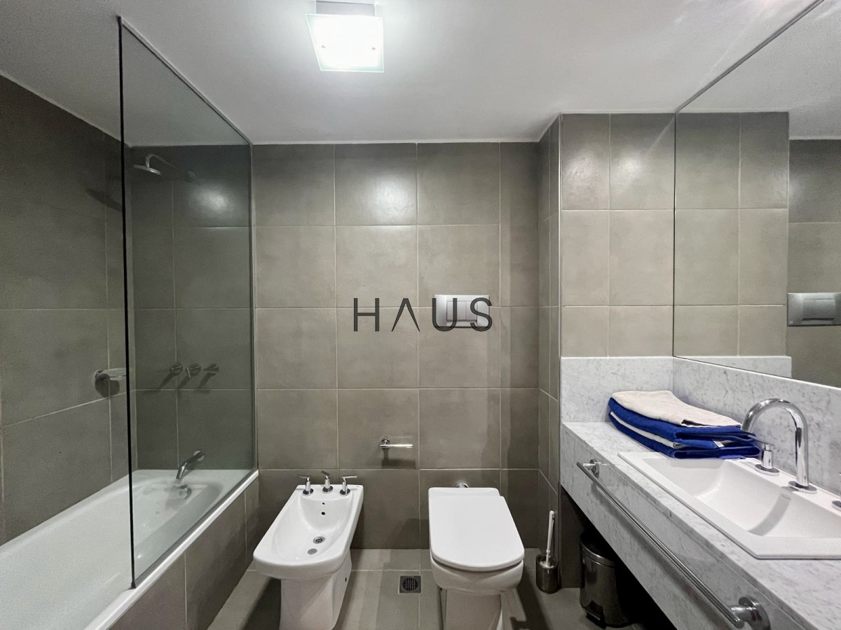 Apartamento ID.318 - Exclusivo departamento en venta frente a playa mansa- Punta del Este