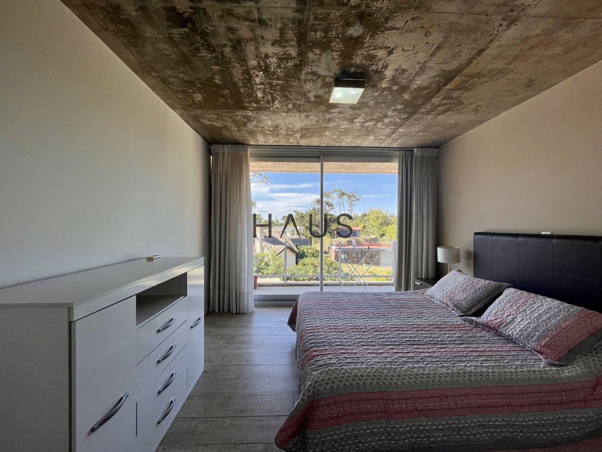 Apartamento ID.318 - Exclusivo departamento en venta frente a playa mansa- Punta del Este