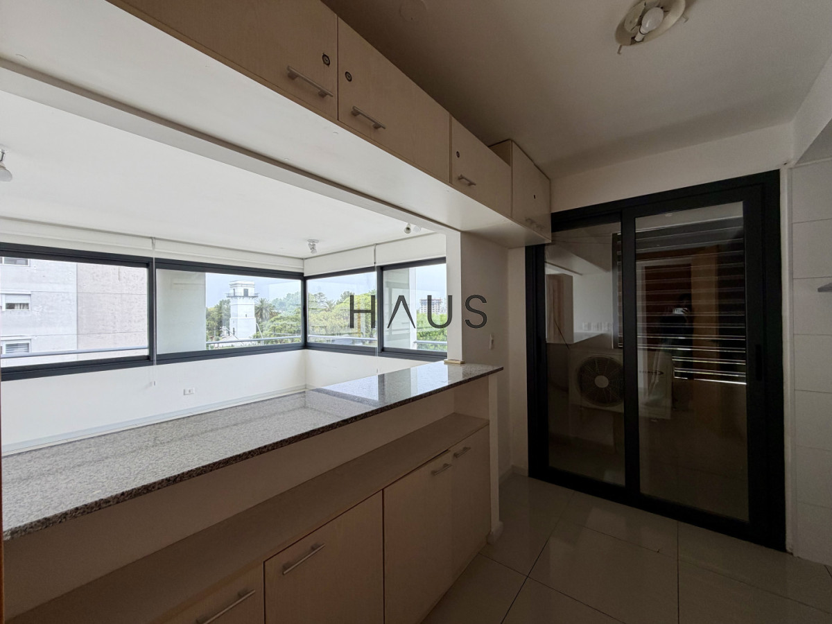 Apartamento ID.461 - Maldonado, departamento de 3 dormitorios en alquiler anual