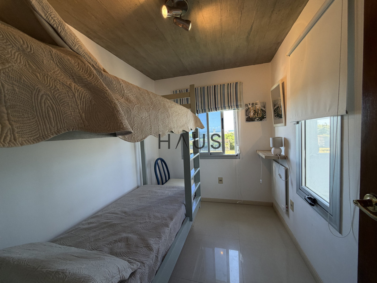 Casa ID.696 - Balneario Bs As, alquiler anual