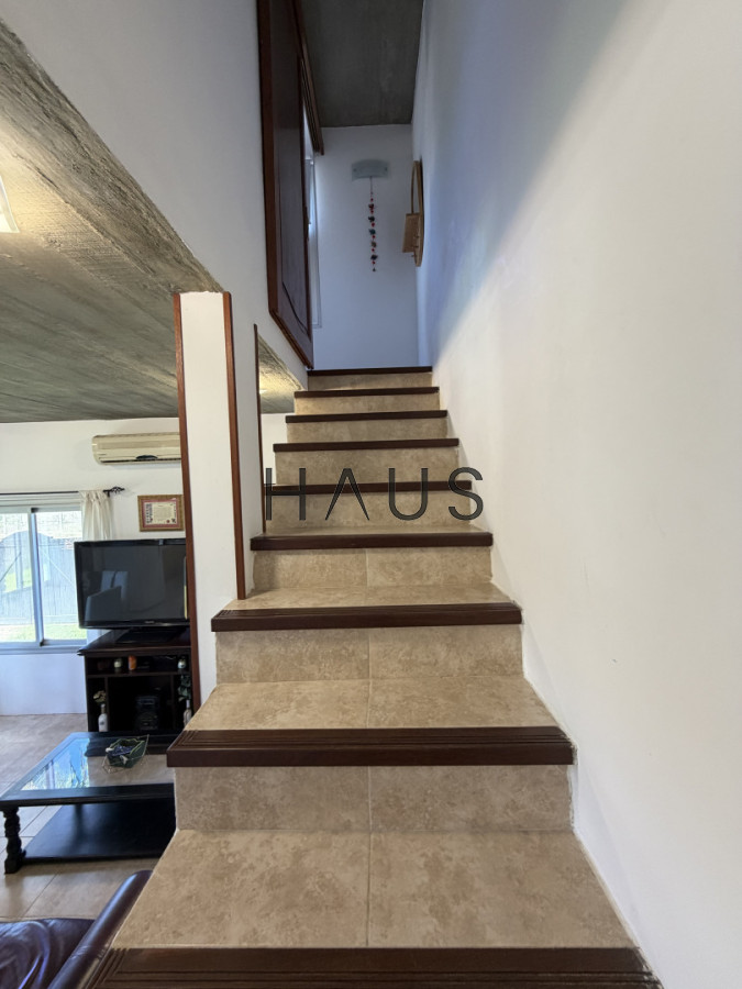 Casa ID.696 - Balneario Bs As, alquiler anual