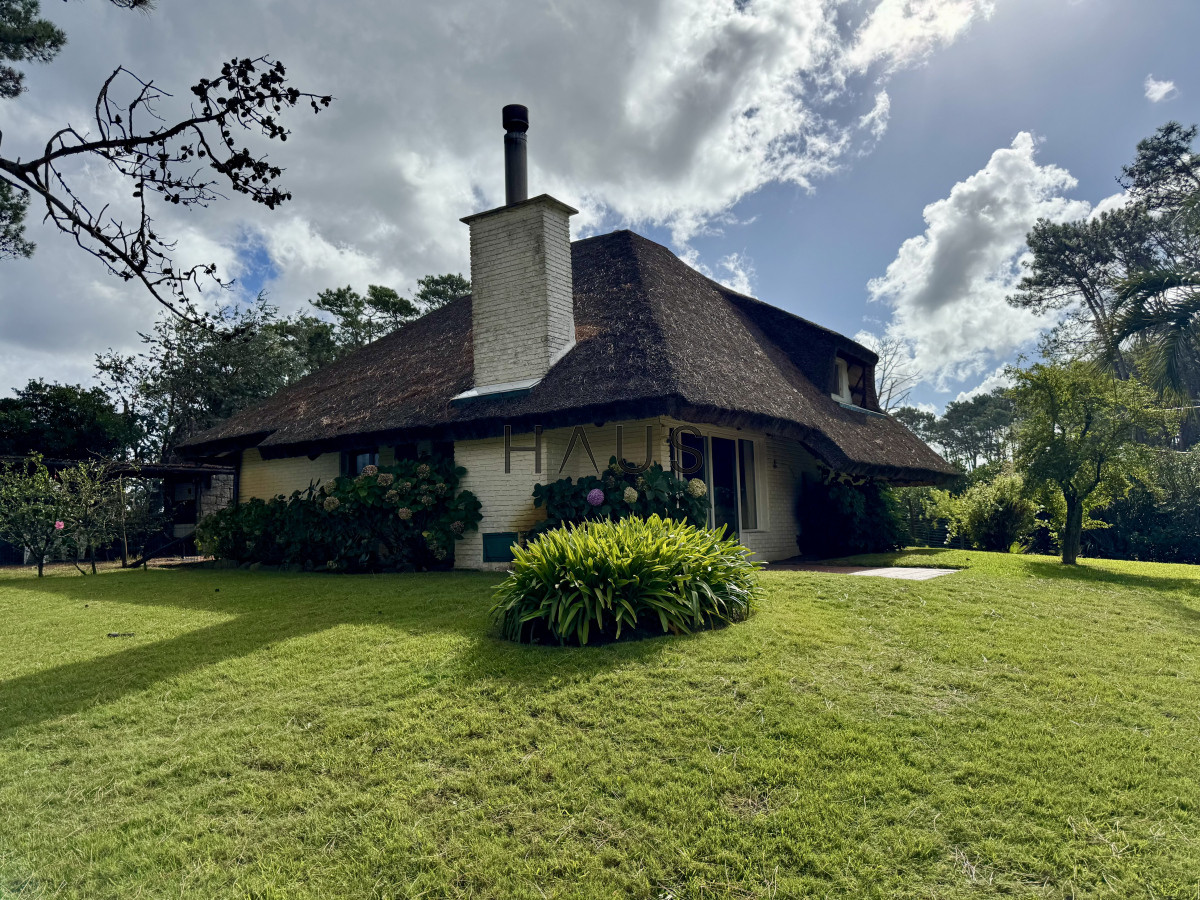 Casa ID.68 - Alquiler anual, 2 casa en un padrón