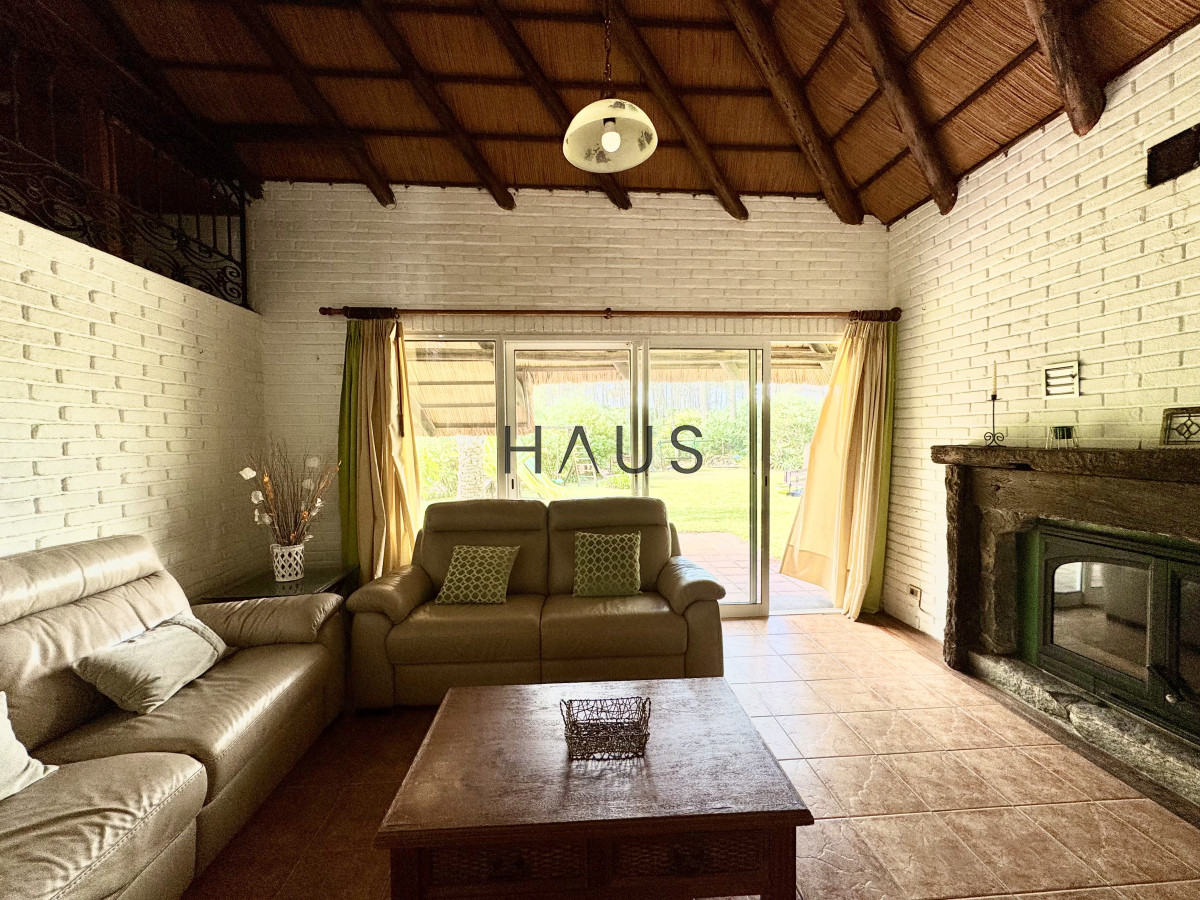 Casa ID.68 - Alquiler anual, 2 casa en un padrón