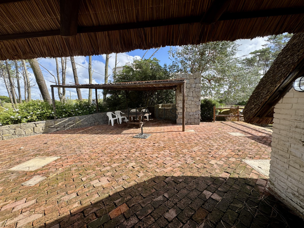Casa ID.68 - Alquiler anual, 2 casa en un padrón