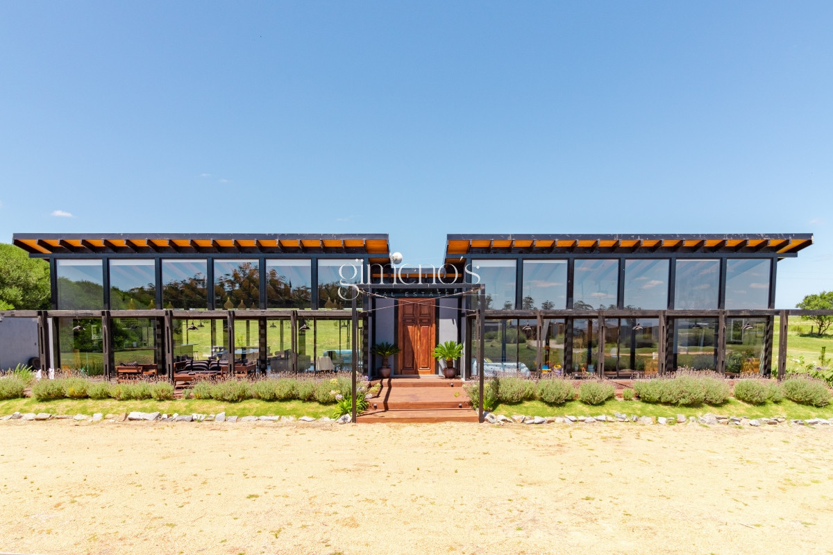 Casa ID.1420 - Moderna casa en barrio privado El Quijote en venta - Punta del Este - Manantiales 