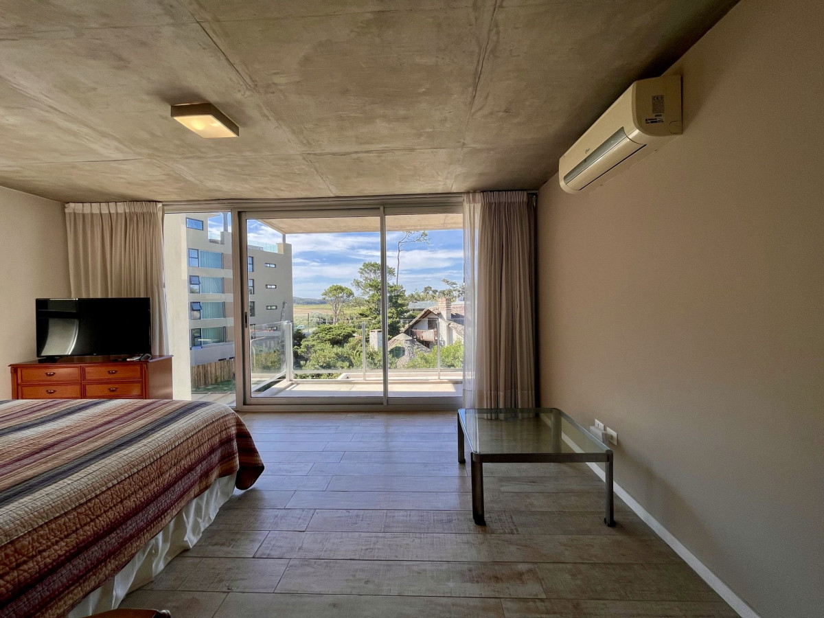 Apartamento ID.90 - Exclusivo departamento en venta frente a playa mansa- Punta del Este