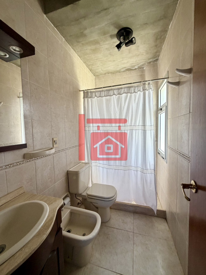 Casa ID.268 - Balneario Bs As, alquiler anual
