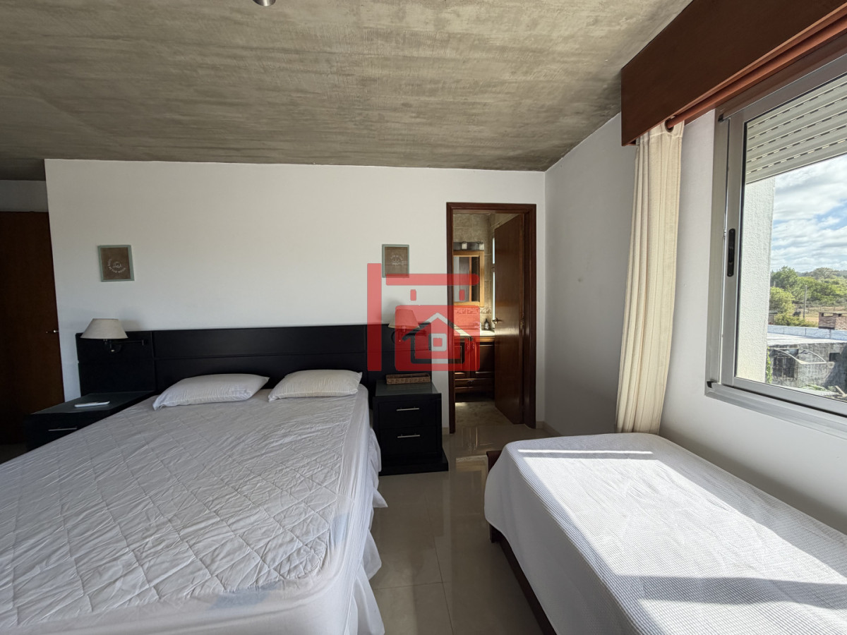 Casa ID.268 - Balneario Bs As, alquiler anual