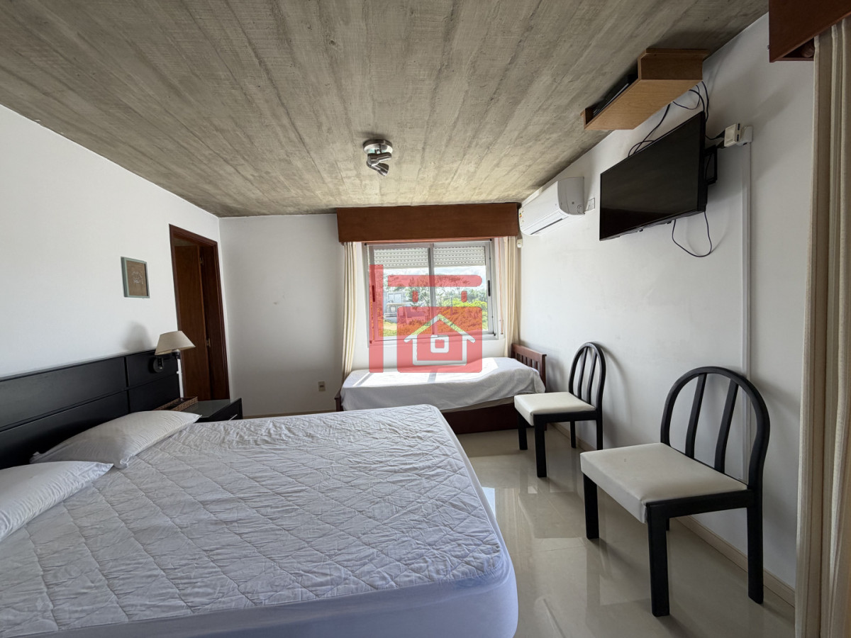 Casa ID.268 - Balneario Bs As, alquiler anual