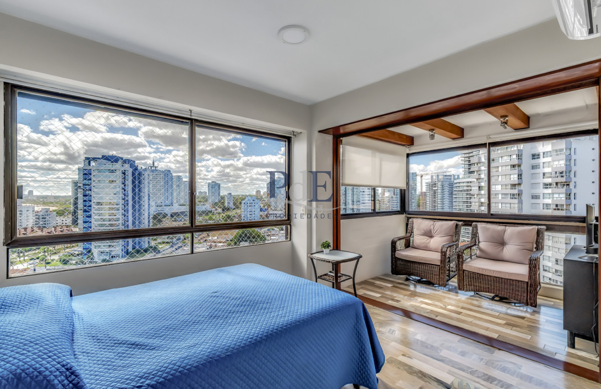  A pasos del Mar apartamento en venta de tres dormitorios - Imagen 9