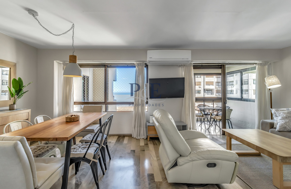  A pasos del Mar apartamento en venta de tres dormitorios - Imagen 3