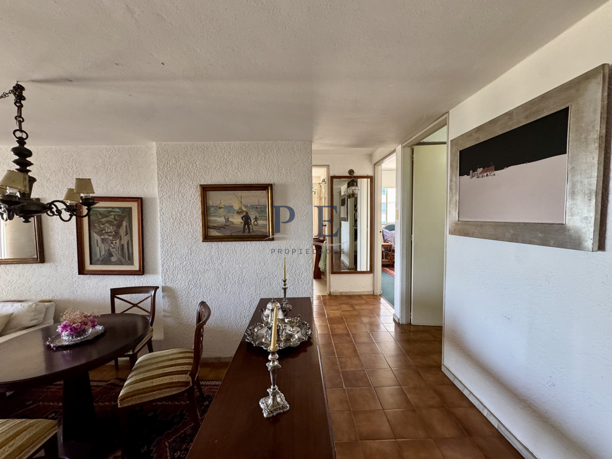 Apartamento en venta, 2 dorm y 2 baños. Av. Roosevelt · Vista al mar - Imagen 4