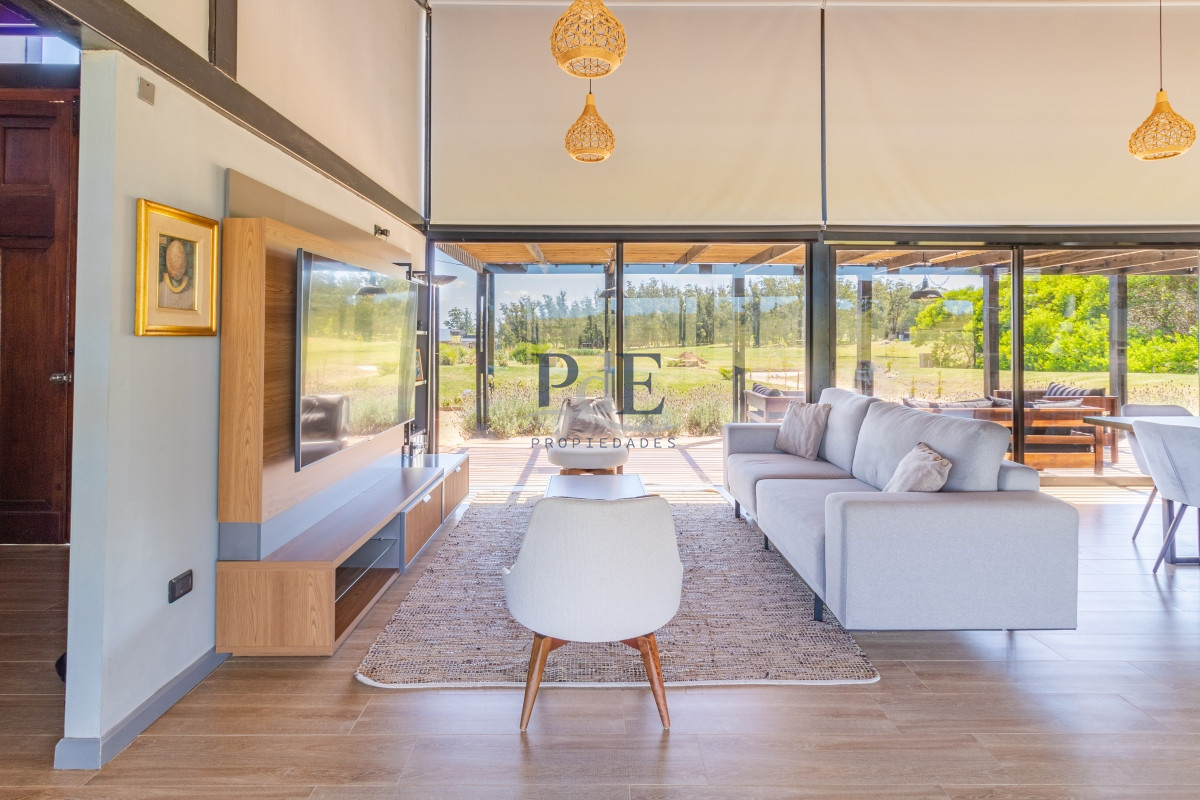 Moderna casa en barrio privado El Quijote. La Barra. - Imagen 3