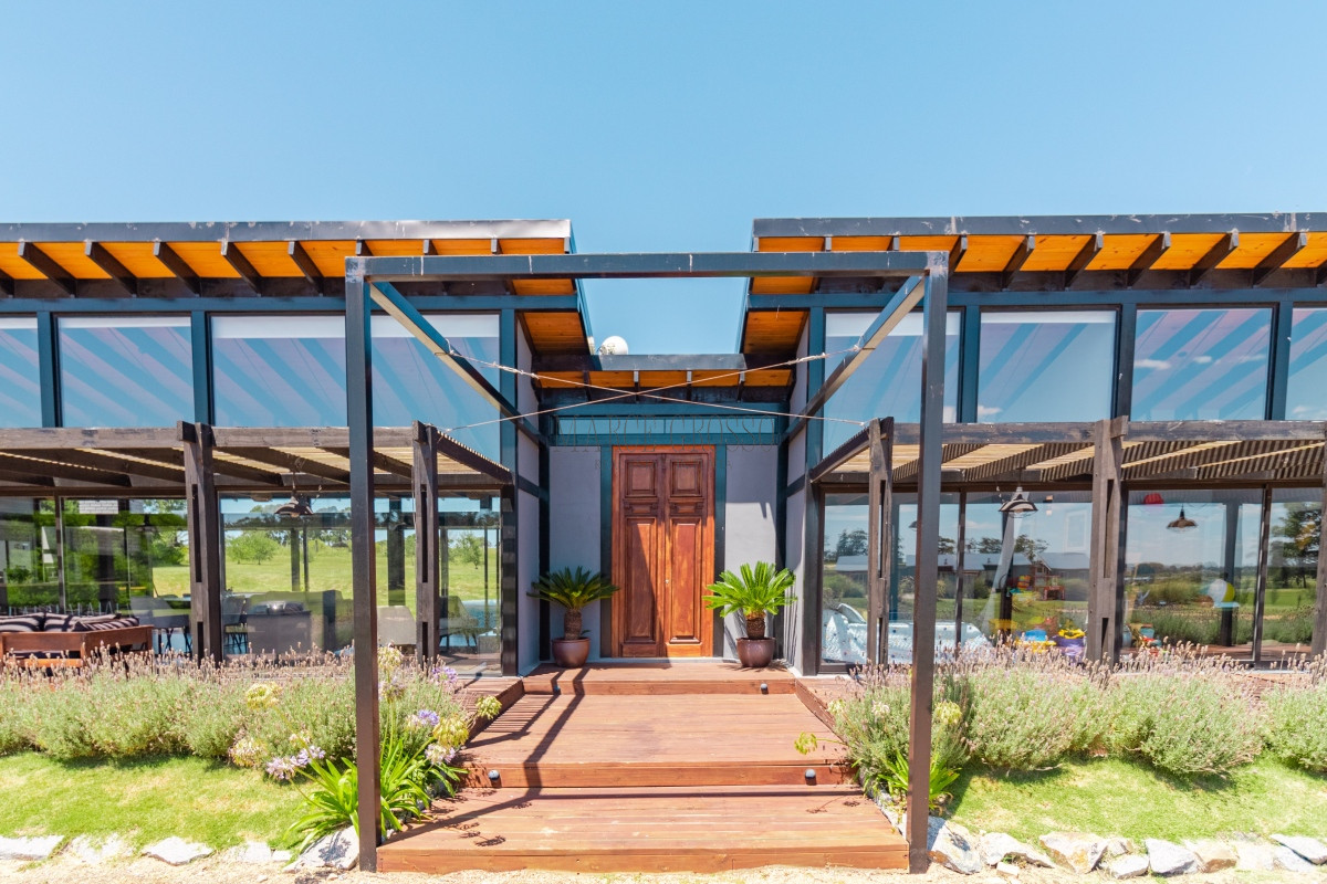 Casa ID.18 - Moderna casa en barrio privado El Quijote en venta