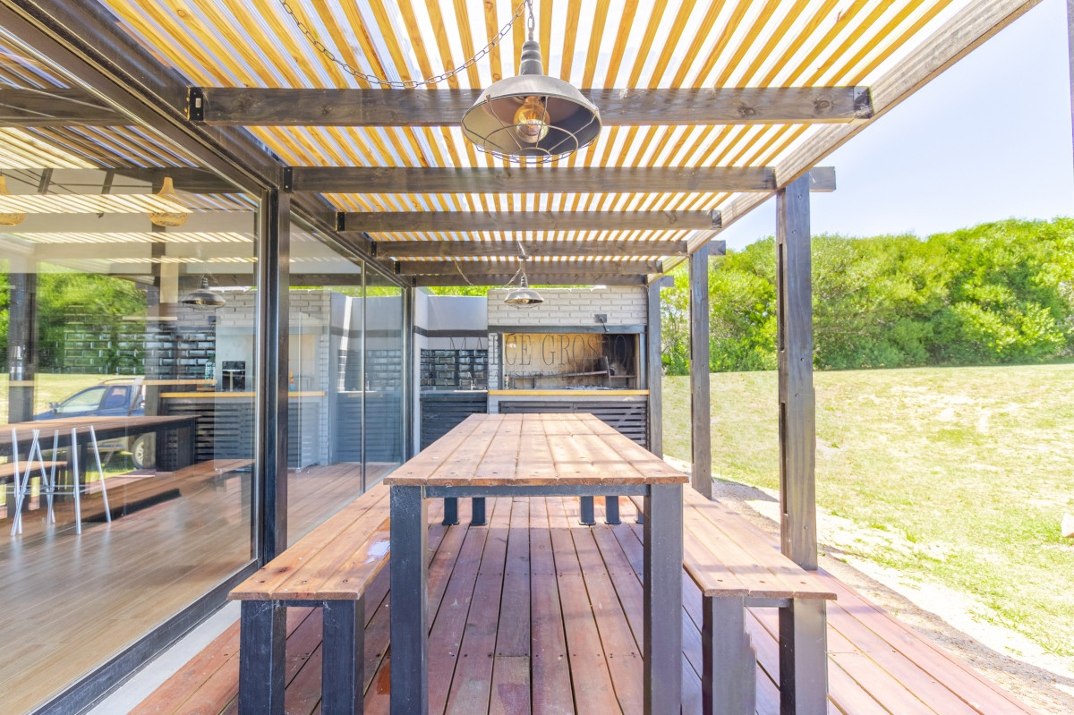 Casa ID.18 - Moderna casa en barrio privado El Quijote en venta