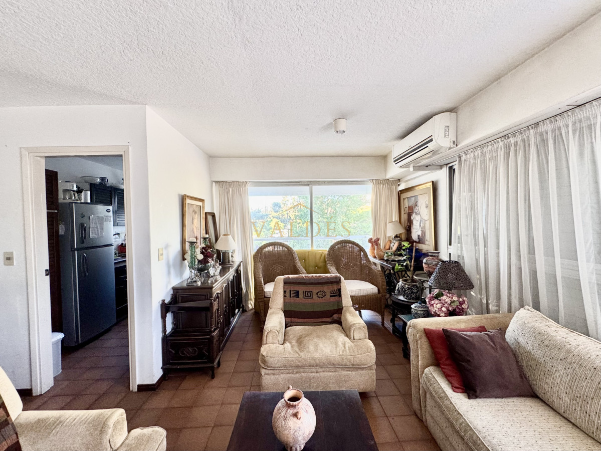 Apartamento ID.5237 - Apartamento de 2 dormitorios y 2 baños en venta