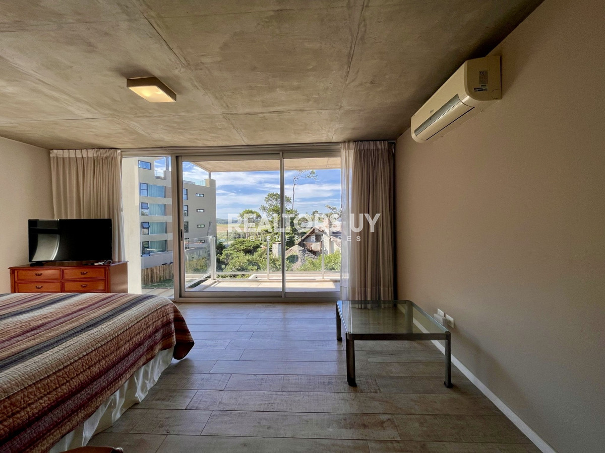 Apartamento ID.578 - Exclusivo departamento en venta frente a playa mansa- Punta del Este