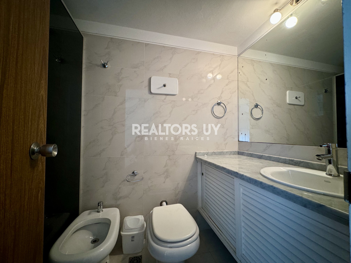 Apartamento ID.393 - Departamento de 2 dormitorios en venta! Excelente ubicación!!