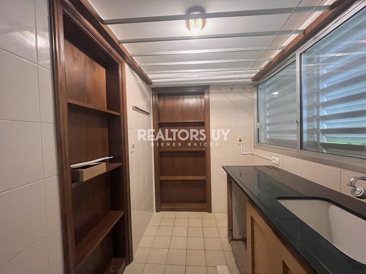 Apartamento ID.25 - Amplia planta frente al mar en venta