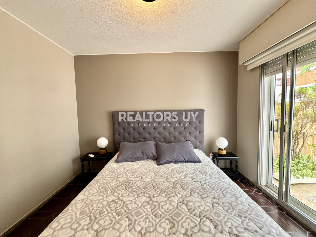 Apartamento ID.480 - Departamento de 2 dormitorios en península, ALQUILER ANUAL E INVERNAL