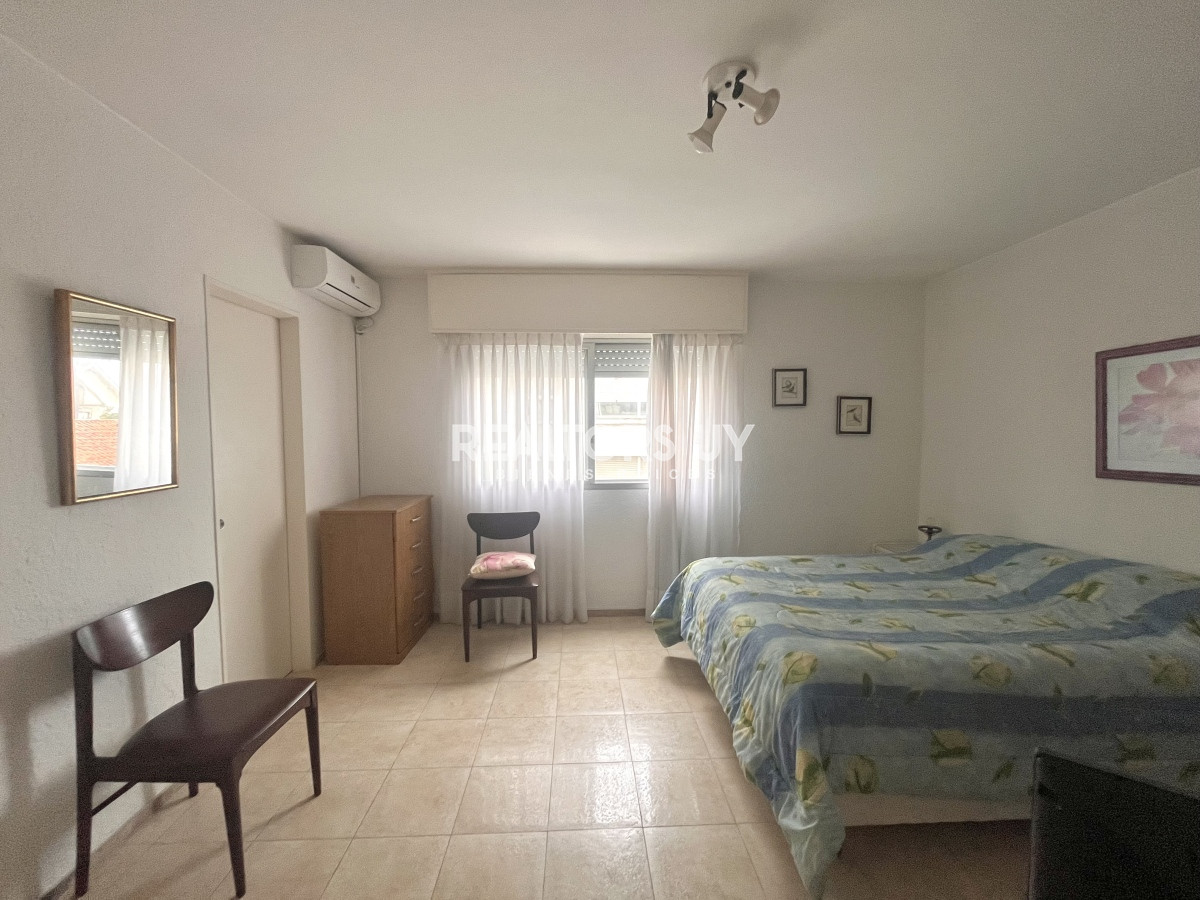 Apartamento ID.4 - Amplia planta de 4 dormitorios y excelente ubicación en venta!