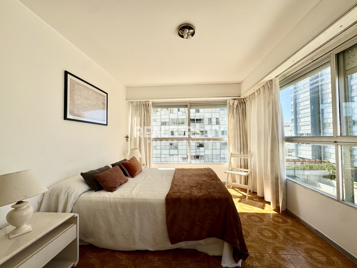 Apartamento ID.393 - Departamento de 2 dormitorios en venta! Excelente ubicación!!
