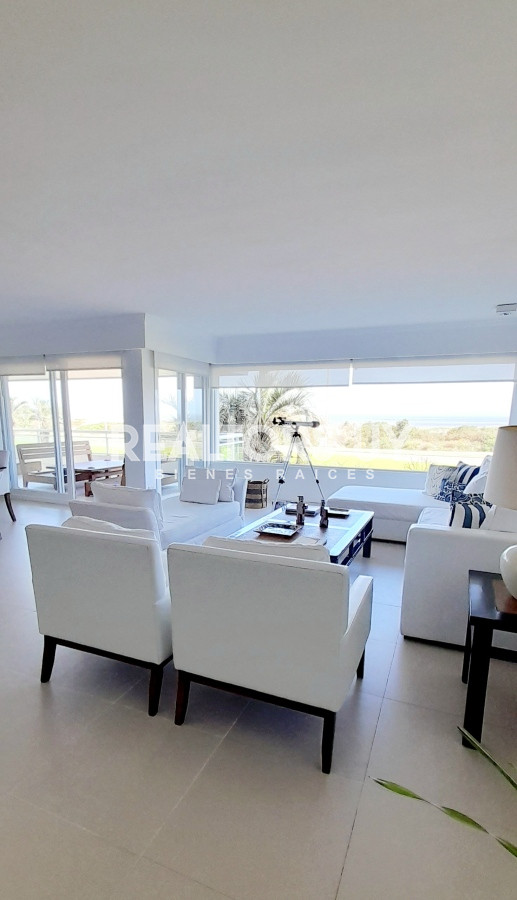 Apartamento ID.300 - Apto 4 dorm. en suite Brava - Alquiler temporal
