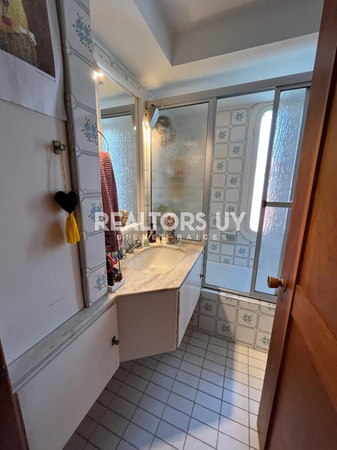 Apartamento ID.2 - Apartamento de 4 dormitorios en alquiler anual