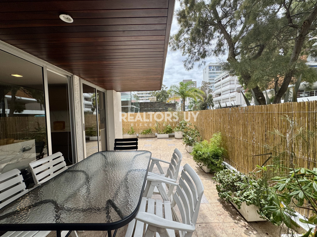 Apartamento ID.480 - Departamento de 2 dormitorios en península, ALQUILER ANUAL E INVERNAL